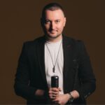 Stefan Bogdanović pevač